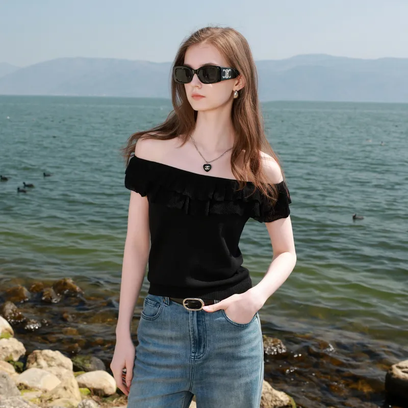 3COLOUR Knitwear Women's Classic Black-3