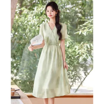 Like The Age Of Water Short Sleeved Dress Women's Light Green