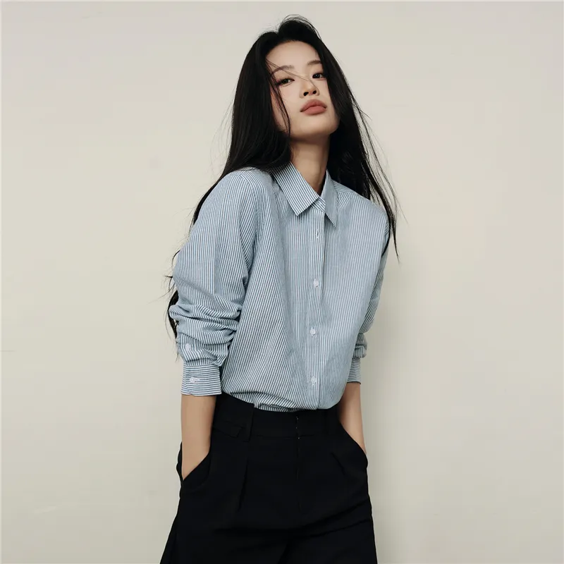 UNIQLO Shirts Women's-25