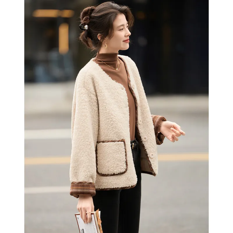 Like The Age Of Water Winter Velvet feel Coat Women's Ecru-3