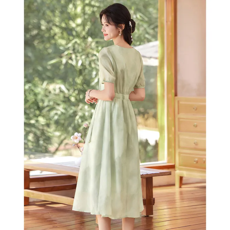 Like The Age Of Water Short Sleeved Dress Women's Light Green-3