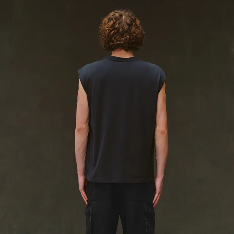 URBAN REVIVO Tank Tops Men-9