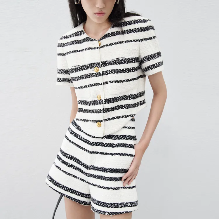 MO&CO Cropped Coats Women's White Black Stripes-2