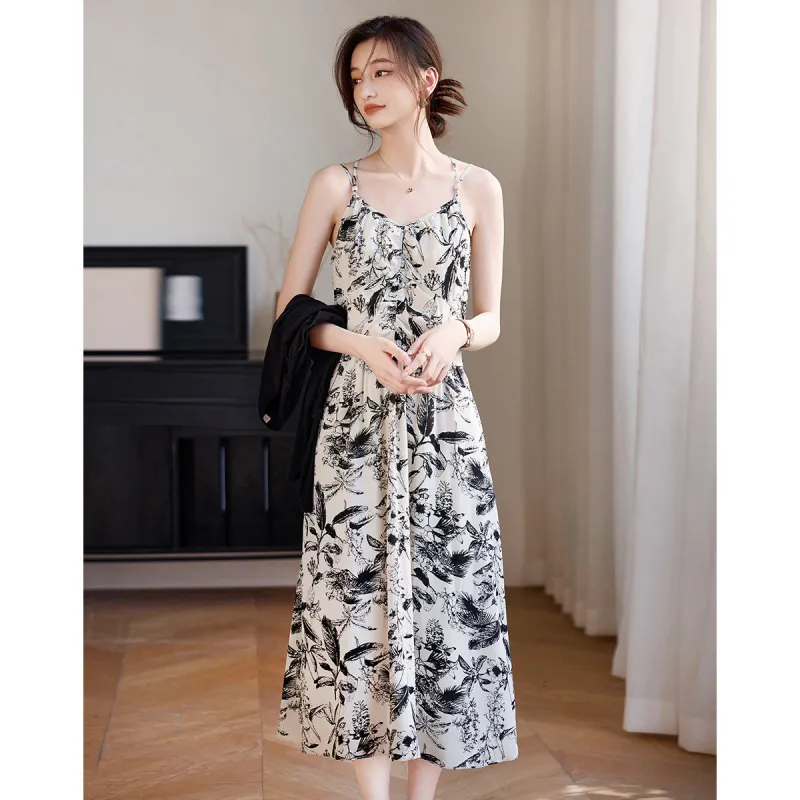 Like The Age Of Water Fall Long Sleeved Dresses Loose Fit Women's Black-1