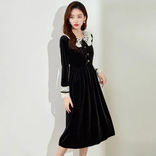 Love Elaine Long Sleeved Dress Cinched Waist Women's Black