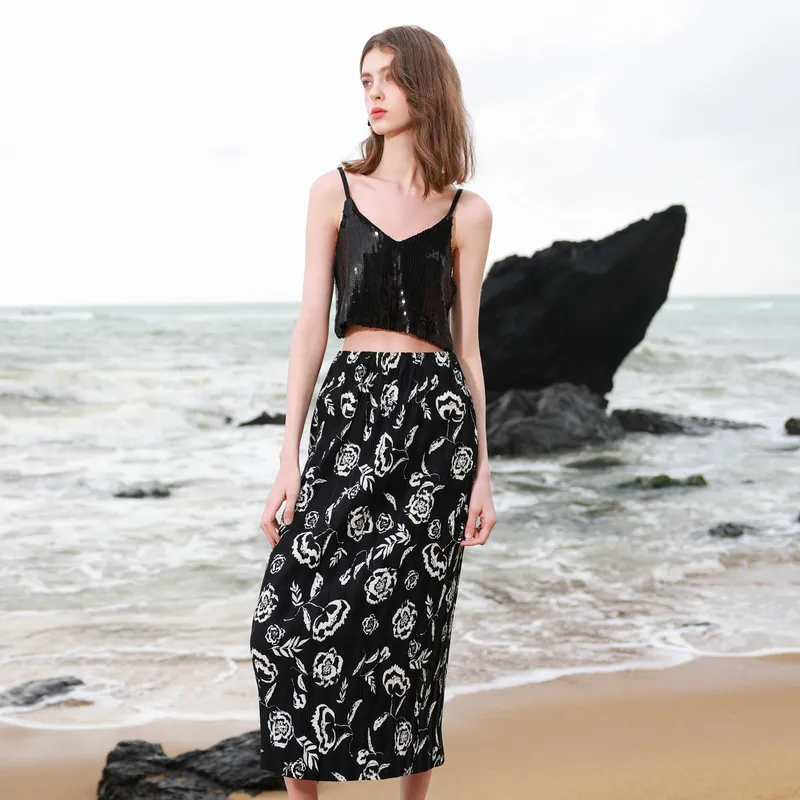 3COLOUR Casual Long Skirt Women's Black Floral-6