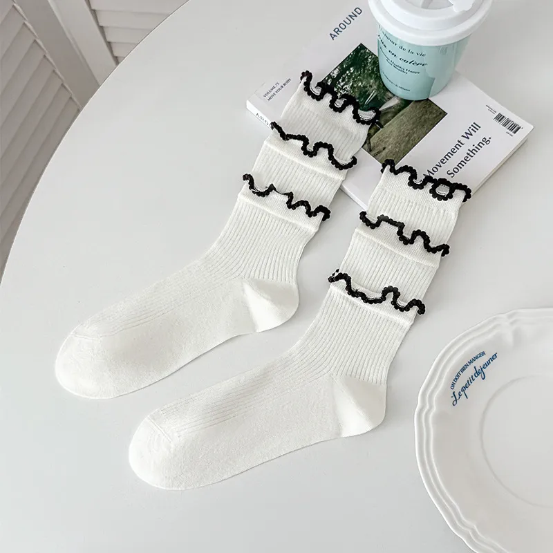 Gentle Welcome Mid Calf Socks Women's 5 Pack-1