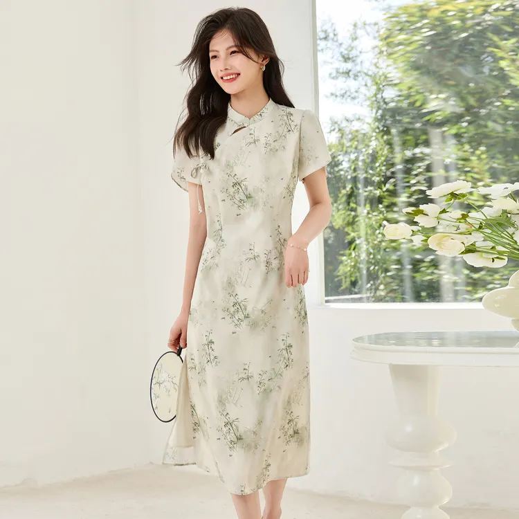 Still Quiet Short Sleeved Dress Women's Light Green-2