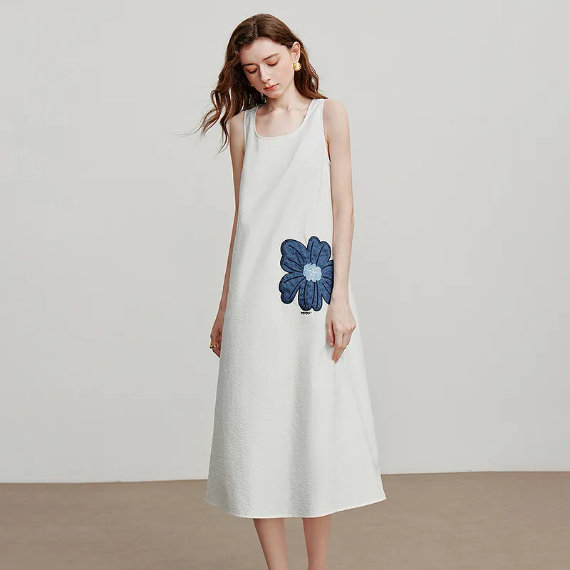 Initial Language Sleeveless Dress Women's-11