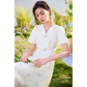 Like The Age Of Water Short Sleeved Dress Women's Beige