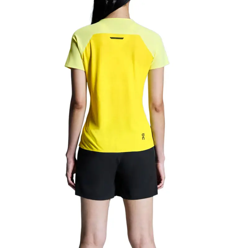 On Performance Raglan Sleeve T Shirt Women's Light Yellow-1