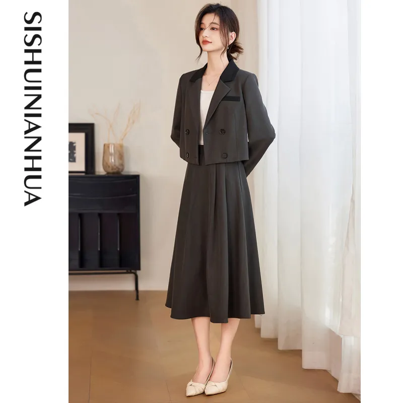 Like The Age Of Water Long Sleeved Dress Women's Gray-1