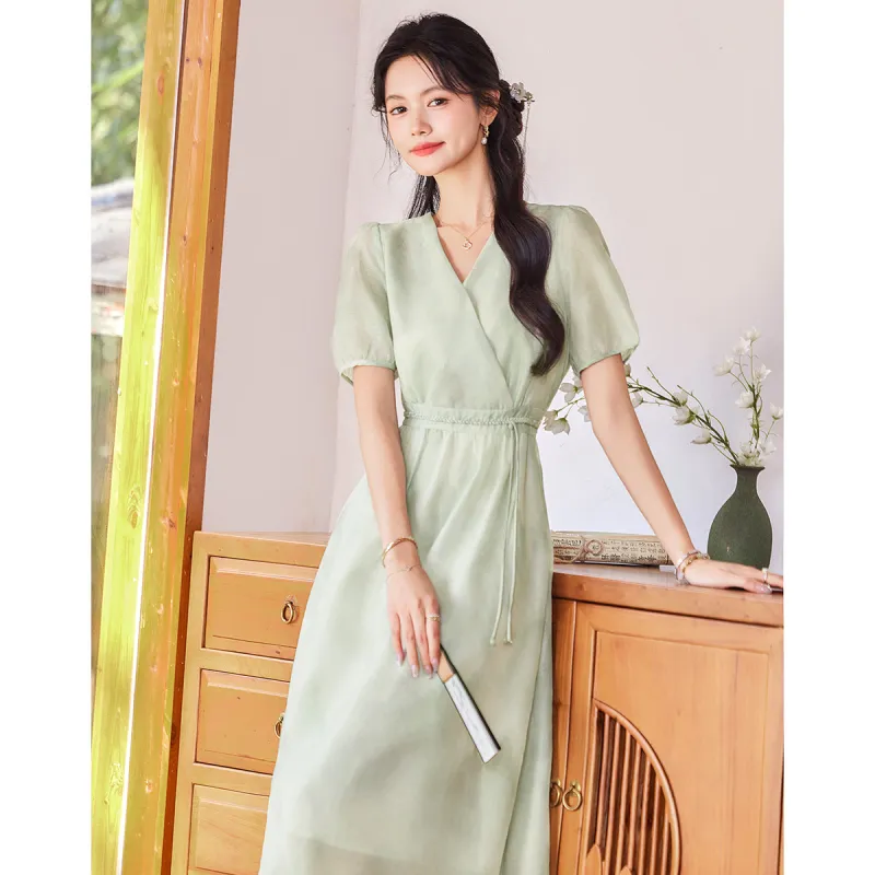 Like The Age Of Water Short Sleeved Dress Women's Light Green-2