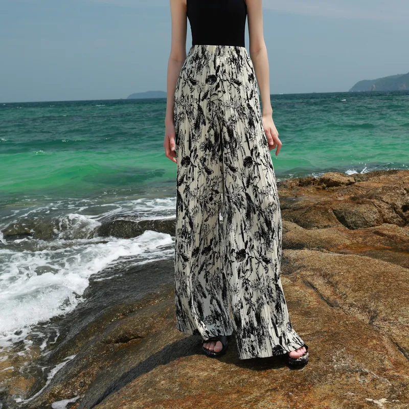 3COLOUR Casual Pants Women's Black White Floral-2