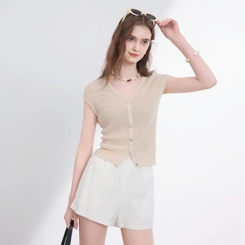 3COLOUR Casual Shorts Women's Ecru-3