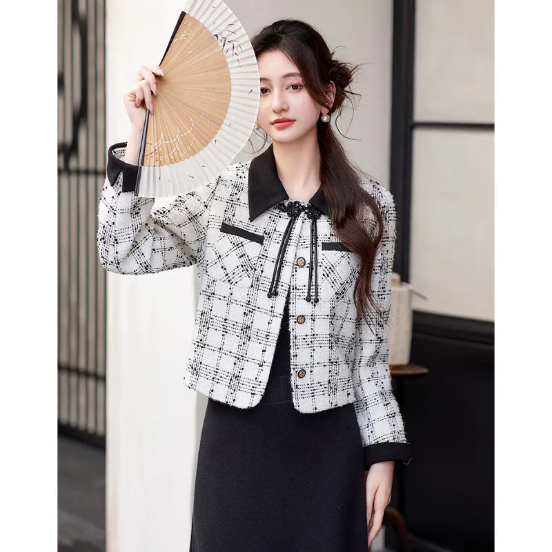 Like The Age Of Water Velvet feel Coat Women's Beige-2