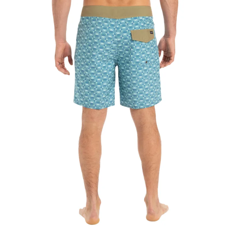 Quiksilver Surfsilk Straight Leg 18 Casual Shorts Men's Blue-3