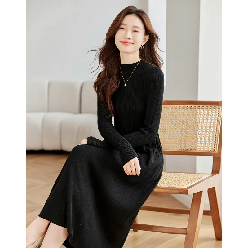 Love Elaine Long Sleeved Dress Women's Black-0