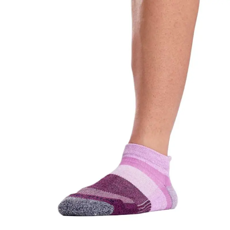 Saucony Inferno Cushioned No Show Tab Mid-Calf Socks Women's 1 Pack Pink-1
