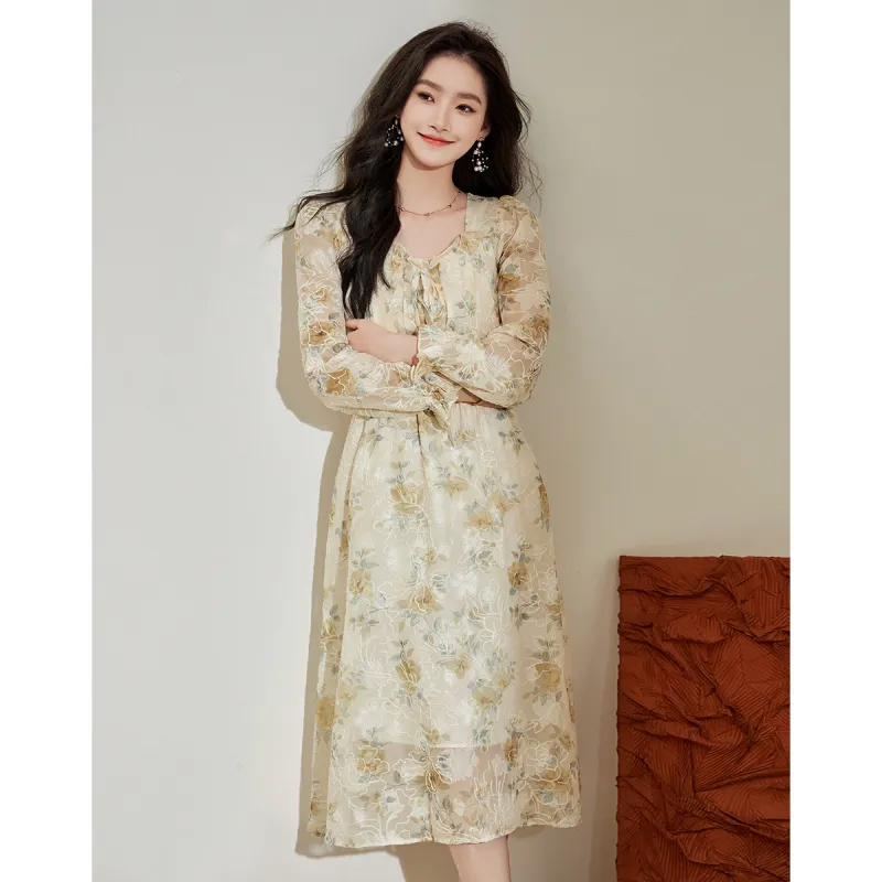 Love Elaine Long Sleeved Dress Women's Apricot-2