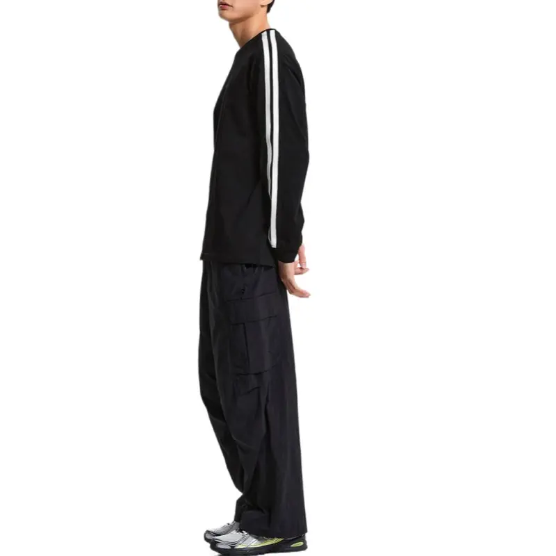 New Balance UNI 574 CLASSIC TRACK T Shirt Men's Black-3