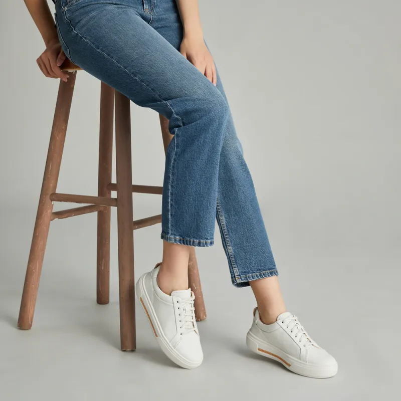 Clarks Low Top Skateboard Shoes Women's White-5