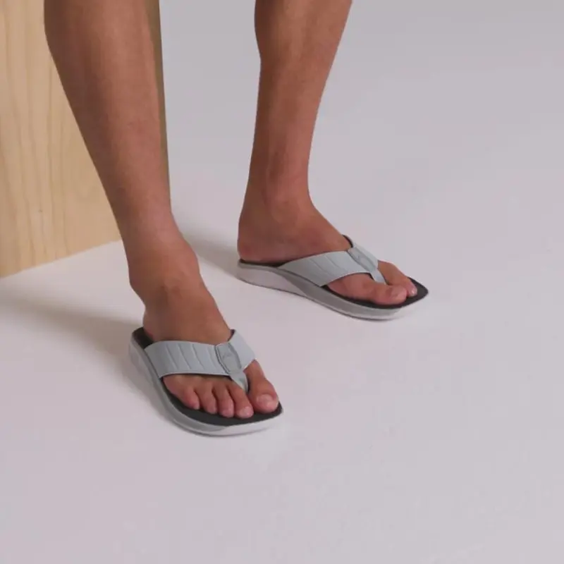 REEF Slip-Resistant Flip Flops Men Marine Blue-6