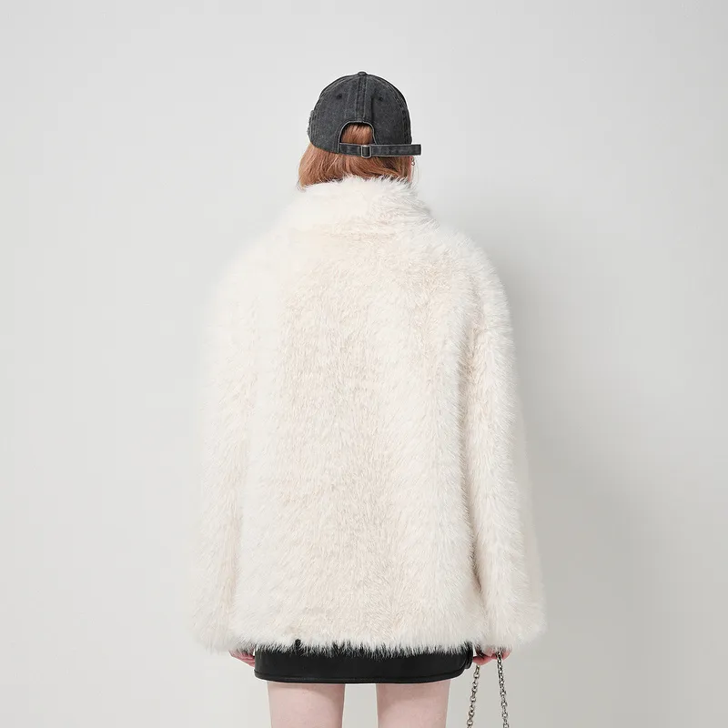 D'zzit Furs Women's Bleached White-2