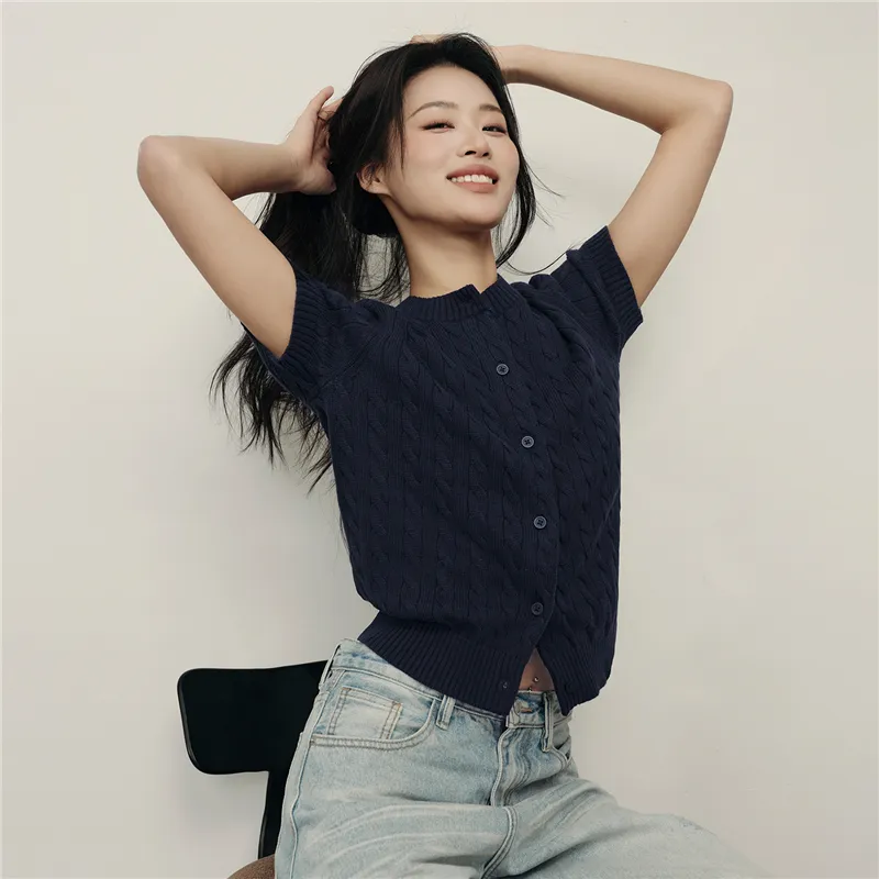 UNIQLO Knitwear Women's-23