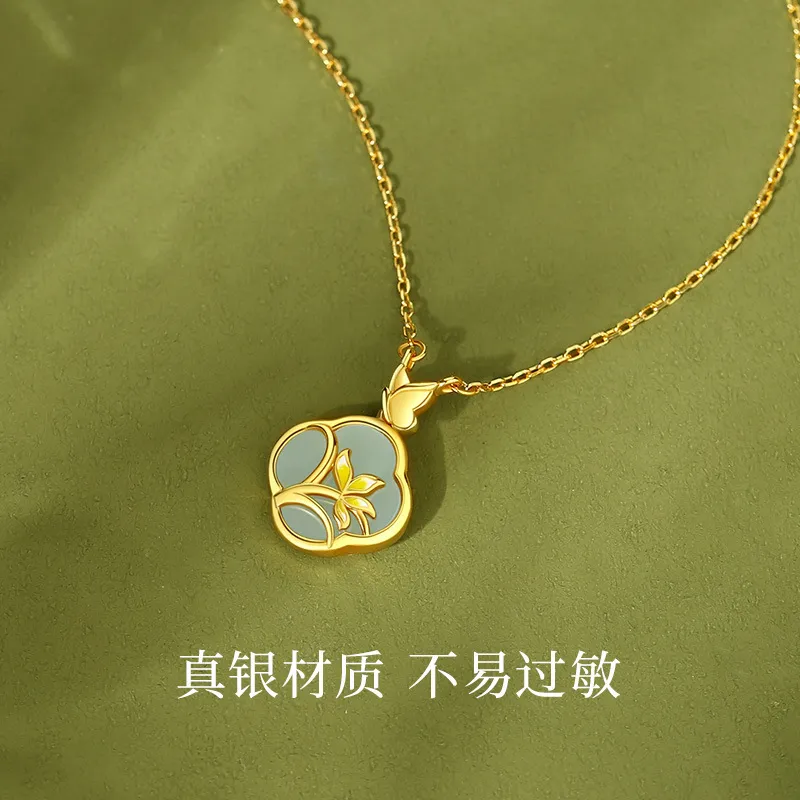 Royal Heaven's Choice Hetian Jade Pendants Pale Greenish White Jade Unisex-2