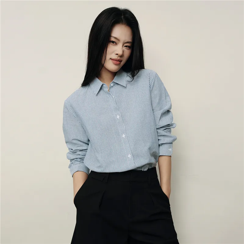 UNIQLO Shirts Women's-24