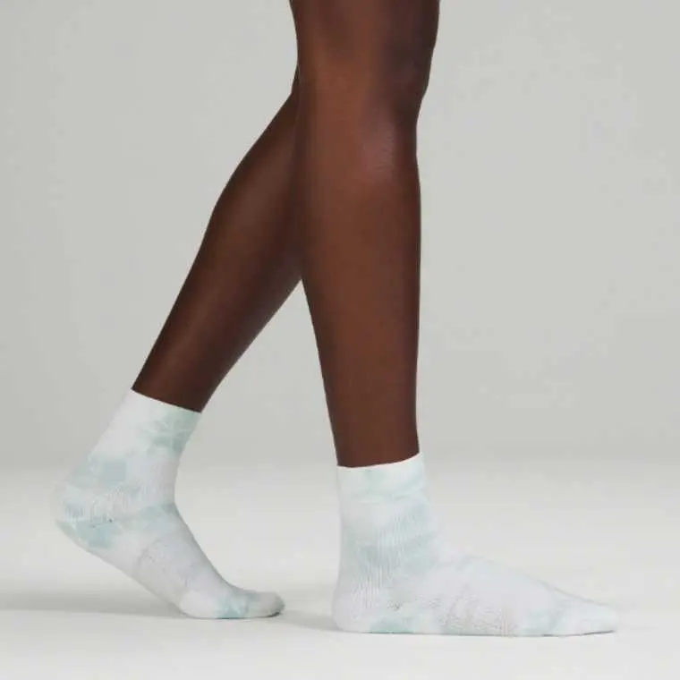 Lululemon Daily Stride Mid-Calf Socks Women's 1 Pack Light Mint Green-2