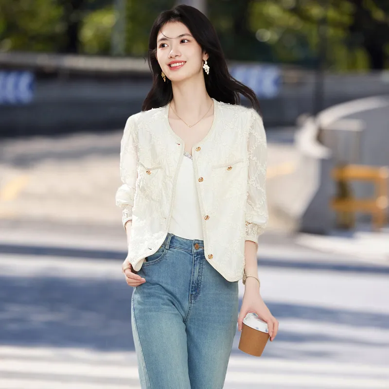 Still Quiet Cropped Coat Women's Beige-2