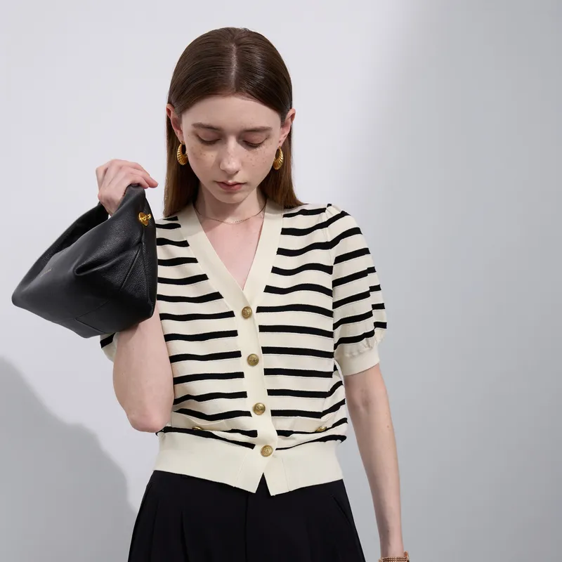 3COLOUR Sweater Women's Black White Stripes-5