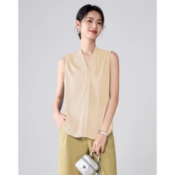 Love Elaine Shirts Women's