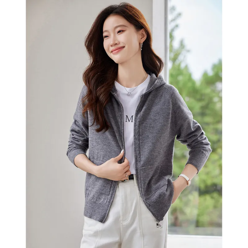 Love Elaine Knitwear Women's Gray-1