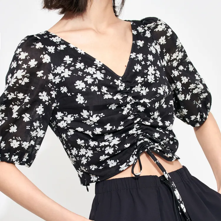 MO&CO Crop Tops Women's Black Sole With Multicolor-3
