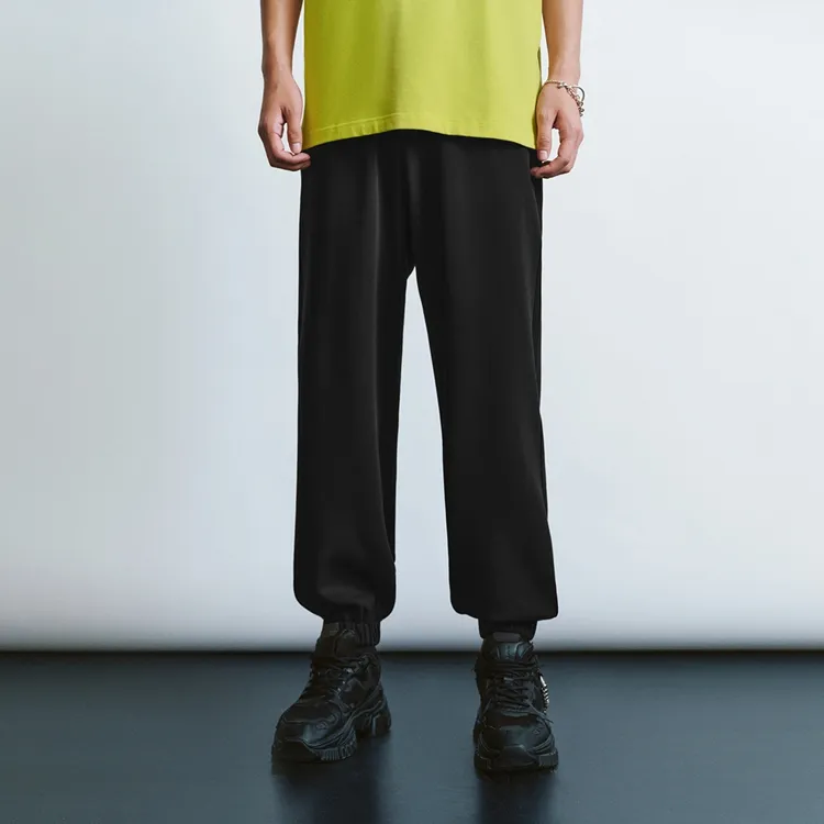 URBAN REVIVO Knitted Sweatpants Men-2