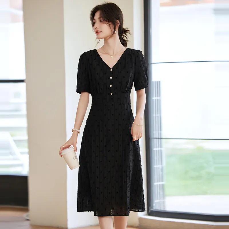 Still Quiet Short Sleeved Dresses Women's Black-3