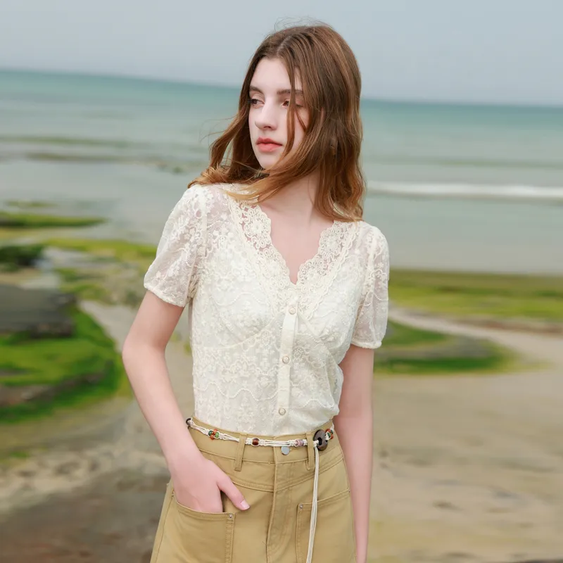 3COLOUR Shirts Women's Ecru-2