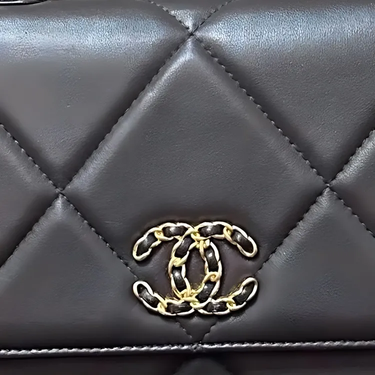 CHANEL WOC19Bag Sheepskin Shoulder Bag Regular Women's Chocolate Dark Brown-2