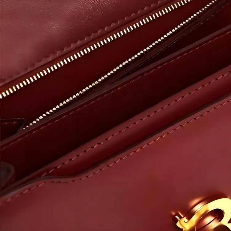 Burberry Sheepskin Shoulder Bag Women's Burgundy-4