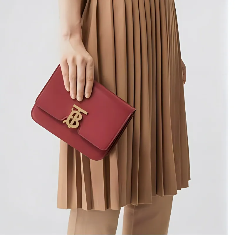Burberry Sheepskin Shoulder Bag Women's Burgundy-5
