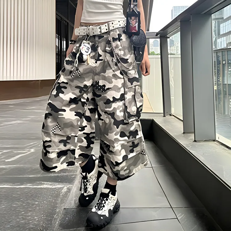 BLANC & ECLARE Casual Shorts Unisex-4