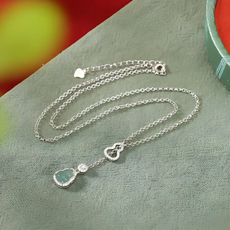 Bubble Scallops Ice Glutinous Jadeite Necklaces Women's-1