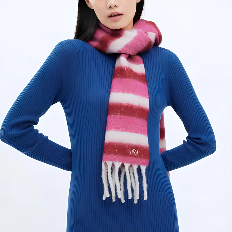 UNIQLO Knit Scarves Unisex Pink-2