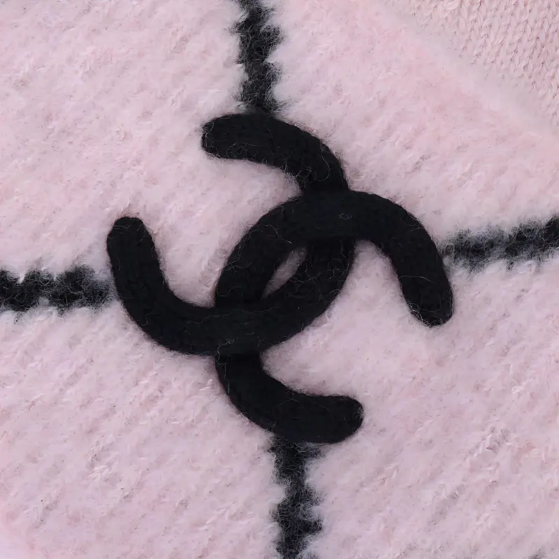 CHANEL Beanies Unisex-3