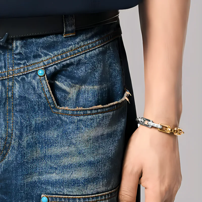 LOUIS VUITTON Monogram Chain Bracelet-2