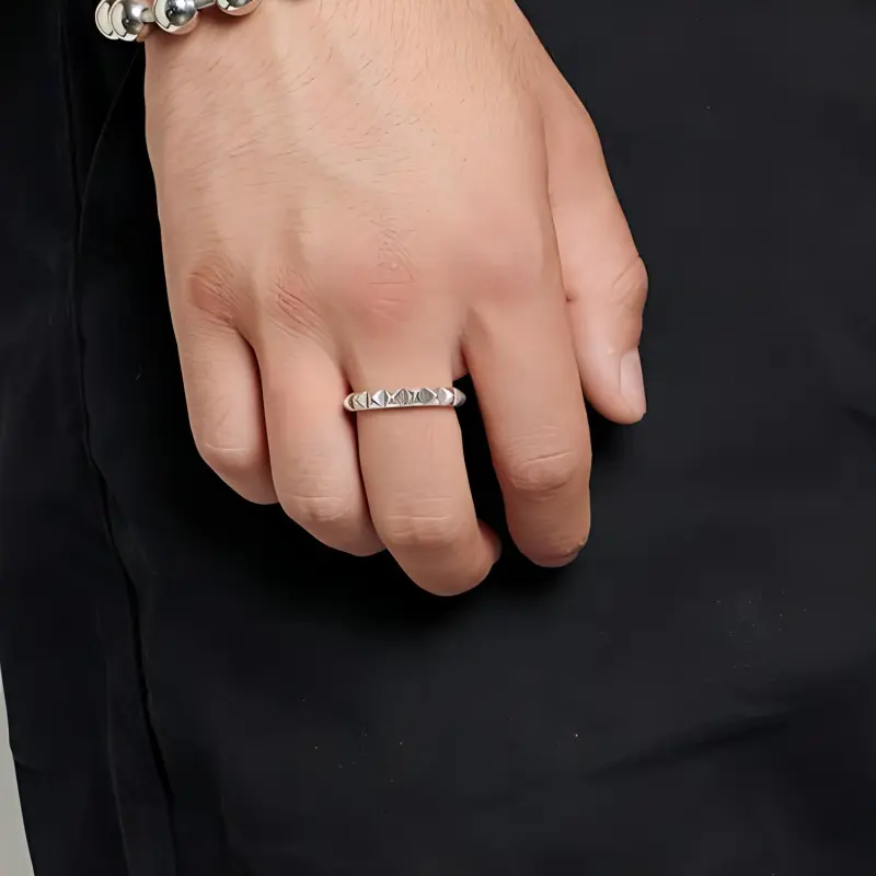EMANUELE BICOCCHI Pyramid Band Ring-2