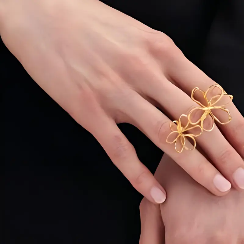 Oscar De La Renta Threaded Flower Ring-2